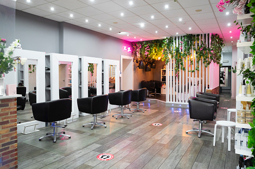 Stand Out from the Crowd: Build a Strong Online Presence for Your Salon